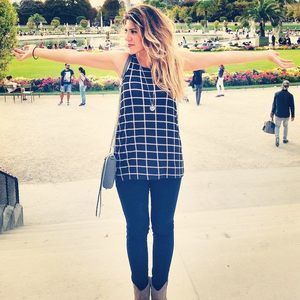 Meet your Posher, Neda